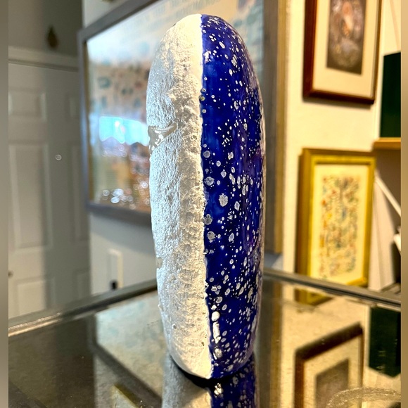 💙Vintage Pegasus Horse Fantasy Blue White Creme Ceramic Glazed Vase Native💙 - Picture 3 of 8